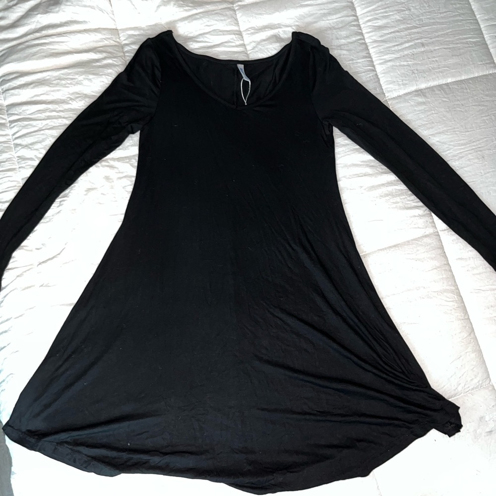 Black size small long sleeve T shirt dress